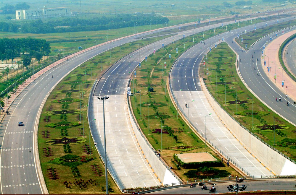 Nút giao thông đường cao tốc Láng - Hòa Lạc
