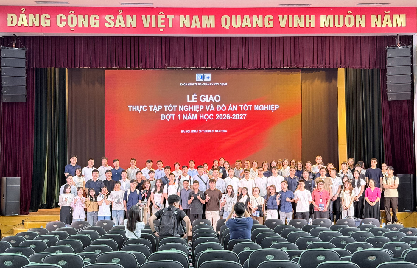 Lễ giao thực tập tốt nghiệp và đồ án tốt nghiệp Khoa Kinh tế và Quản lý xây dựng - Trường Đại học Xây dựng Hà Nội