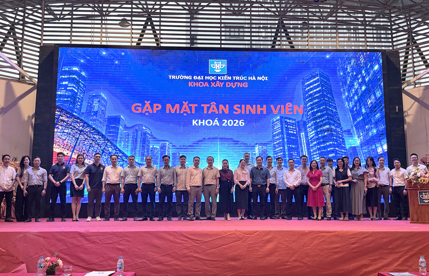 Chương trình “Gặp mặt Tân sinh viên 2026 Khoa Xây dựng” - Trường Đại học Kiến trúc Hà Nội